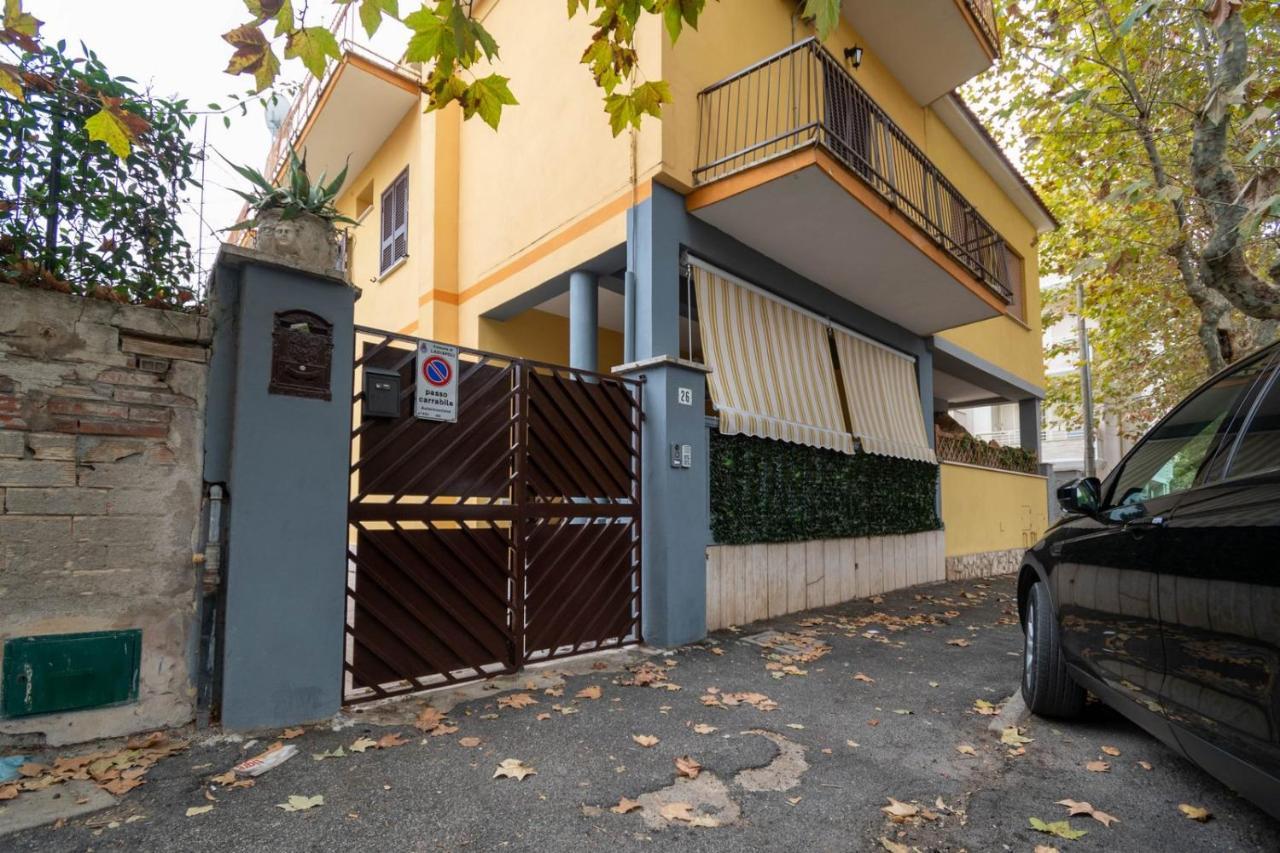 Ferienwohnung Casa Ilaria Ladispoli Exterior foto